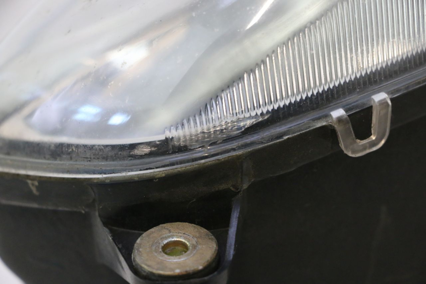 photo de HEADLIGHT DUCATI SS IE DS CARENEE 1000 (2002 - 2006) - Surface and material condition