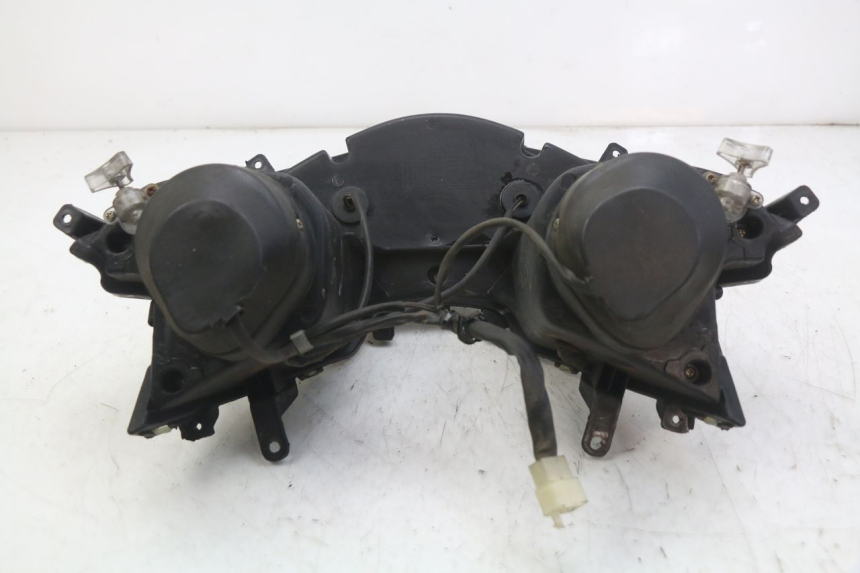 photo de HEADLIGHT RAZZO STEED 125 (2012 - 2018) - Zoom on usage condition