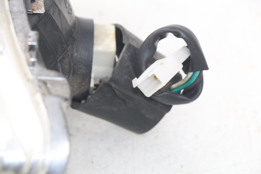 photo de HEADLIGHT FYM STRADA 50 (2007 - 2014) - Component detail