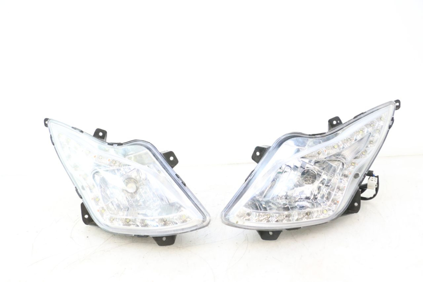 photo de HEADLIGHT VASTRO STREET S 50 (2016 - 2021) - Main view