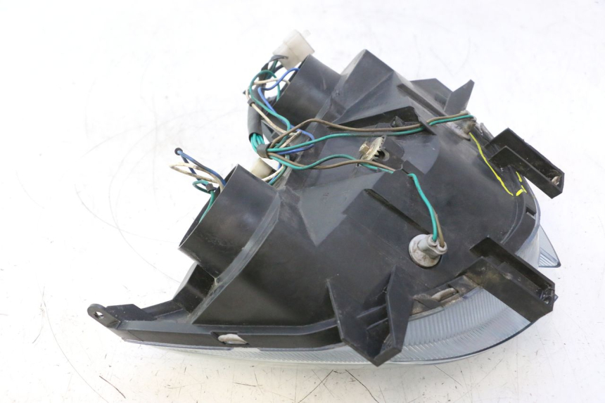 photo de HEADLIGHT KYMCO SUPER 8 2T 50 (2007 - 2013) - Distinctive features