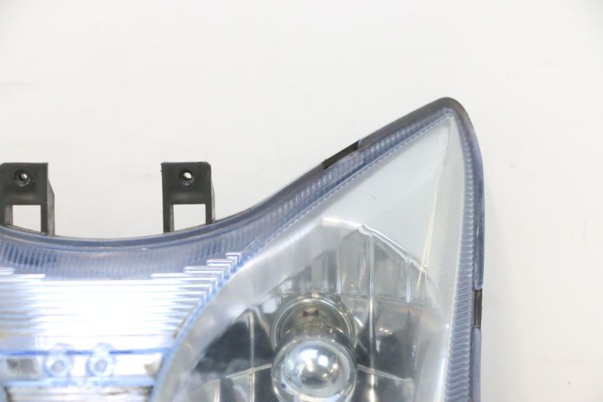 photo de HEADLIGHT KYMCO SUPER 8 2T 50 (2007 - 2013) - Technical close-up