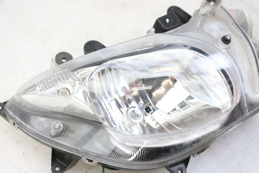 photo de HEADLIGHT SUZUKI BURGMAN 125 (2018 - 2021) - Component detail