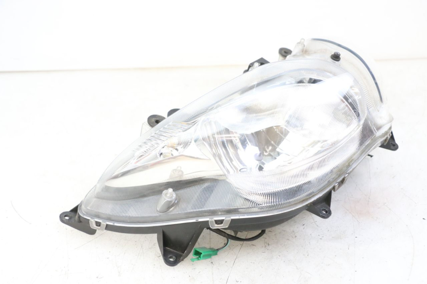 photo de HEADLIGHT SUZUKI BURGMAN 125 (2018 - 2021) - Distinctive features