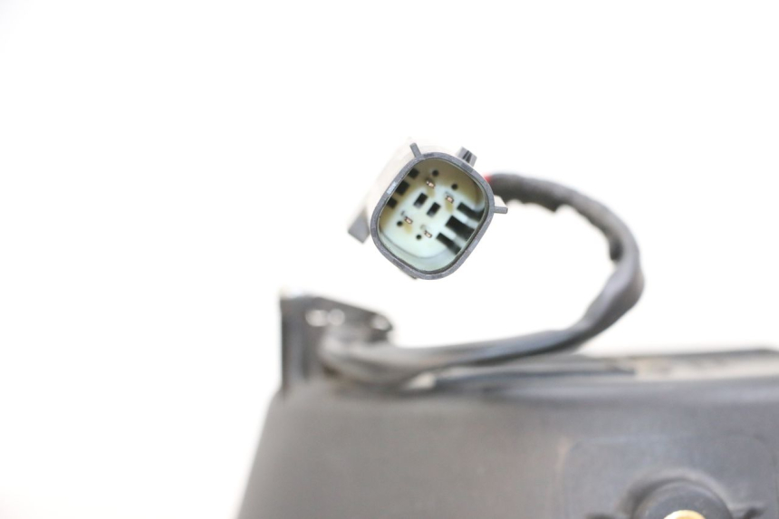 photo de HEADLIGHT HUSQVARNA SVARTPILEN 401 (2018 - 2023) - Zoom on usage condition