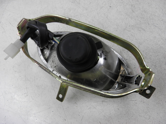 photo de HEADLIGHT SWEET ELEC SWEET RACER TOB BOY 1 (2009 - 2012) - Fixing points details