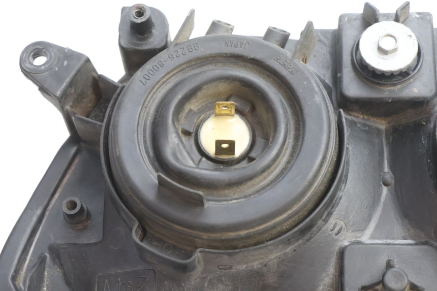 photo de FRONT HEADLIGHT YAMAHA TDM ABS 900 (2002 - 2014) - Fixing points details