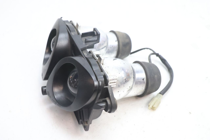 photo de HEADLIGHT PEUGEOT TKR TREKKER FURIOUS 50 (2005 - 2014) - Zoom on usage condition
