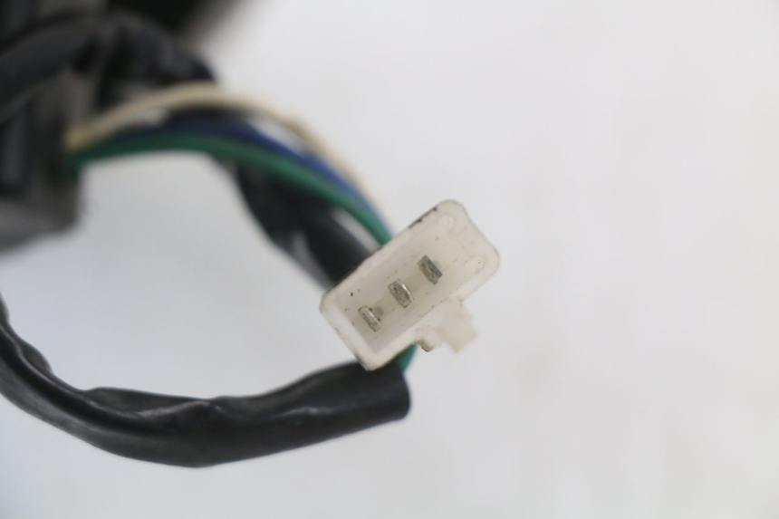 photo de HEADLIGHT BAOTIAN TRAVEL SPIRIT 50 (2010 - 2012) - Fixing points details