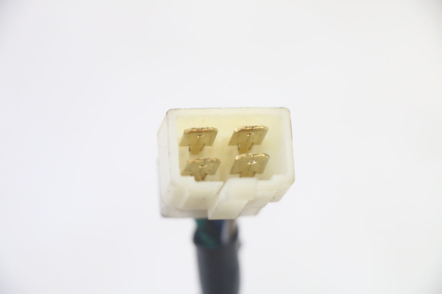 photo de HEADLIGHT PEUGEOT TWEET PRO EFI 4T 50 (2021 - 2022) - Fixing points details