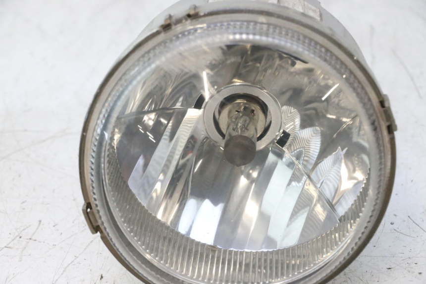 photo de HEADLIGHT PIAGGIO VESPA PRIMAVERA 2T 50 (2013 - 2018) - Alternative perspective