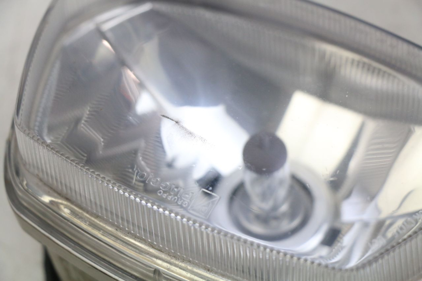 photo de FRONT HEADLIGHT PIAGGIO VESPA SPRINT 2T 50 (2014 - 2018) - Zoom on usage condition