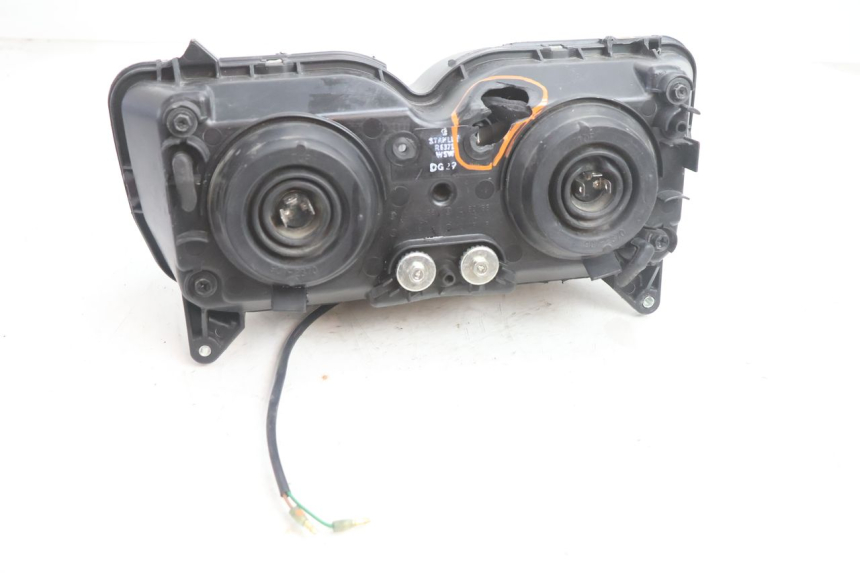 photo de HEADLIGHT HONDA VFR FI RC46 800 (1998 - 2001) - Surface and material condition
