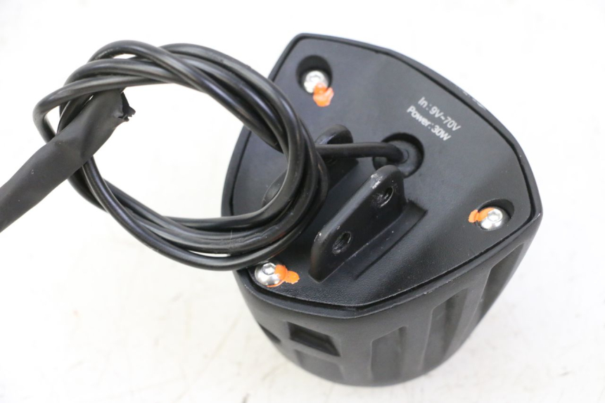 photo de FRONT HEADLIGHT DUALTRON VICTOR LIMITED 1 - Alternative perspective