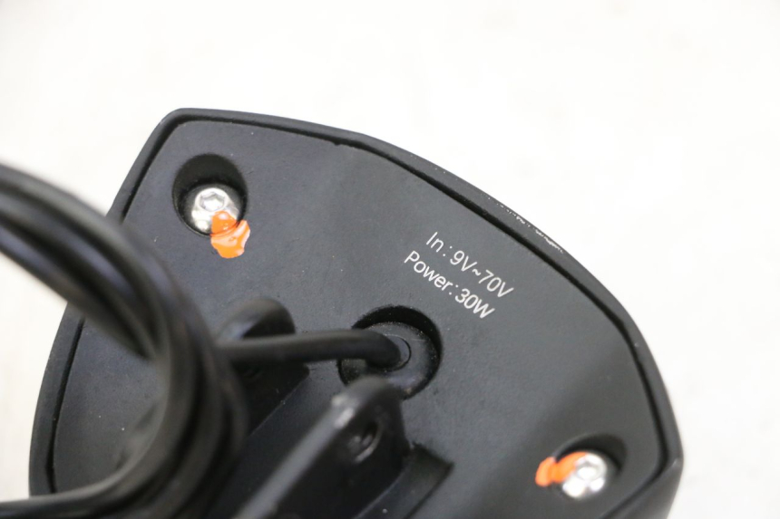 photo de FRONT HEADLIGHT DUALTRON VICTOR LIMITED 1 - Technical close-up