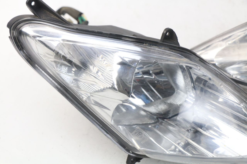 photo de FRONT HEADLIGHT EUROCKA VIRTUALITY GT 4T 50 (2011 - 2017) - Alternative perspective