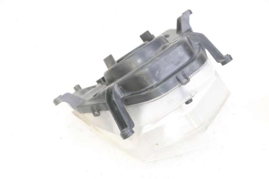 photo de FRONT HEADLIGHT PEUGEOT VIVACITY NEW 4T 50 (2008 - 2017) - Zoom on usage condition