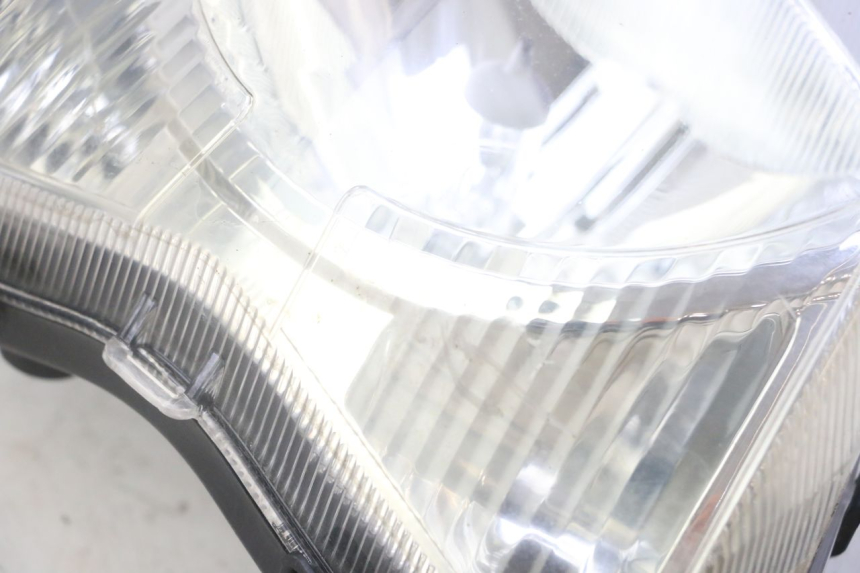 photo de FRONT HEADLIGHT PEUGEOT VIVACITY NEW 4T 50 (2008 - 2017) - Fixing points details