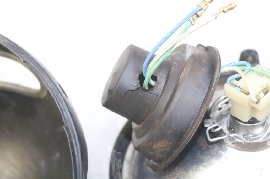 photo de FRONT HEADLIGHT DAELIM VL DAYSTAR 125 (2000 - 2011) - Alternative perspective