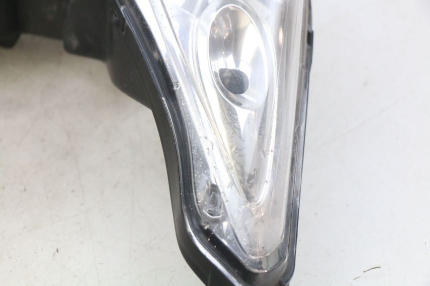 photo de FRONT HEADLIGHT YAMAHA XMAX X-MAX 125 (2006 - 2009) - Component detail