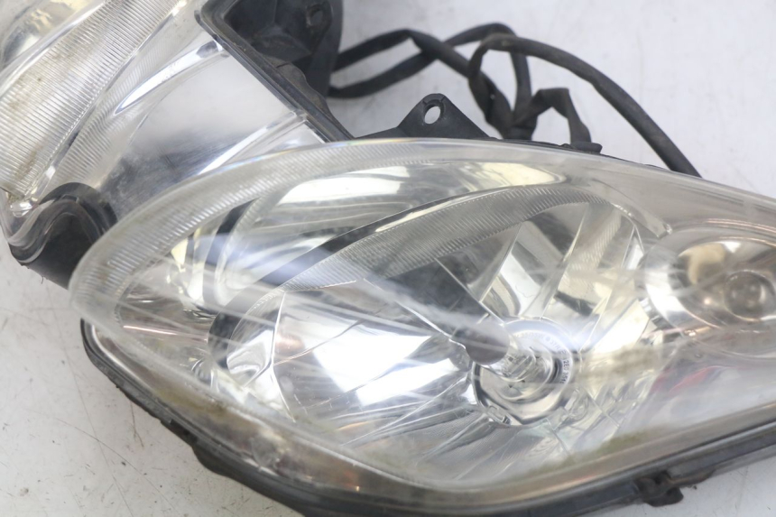 photo de FRONT HEADLIGHT YAMAHA XMAX X-MAX 125 (2006 - 2009) - Supplementary product photo