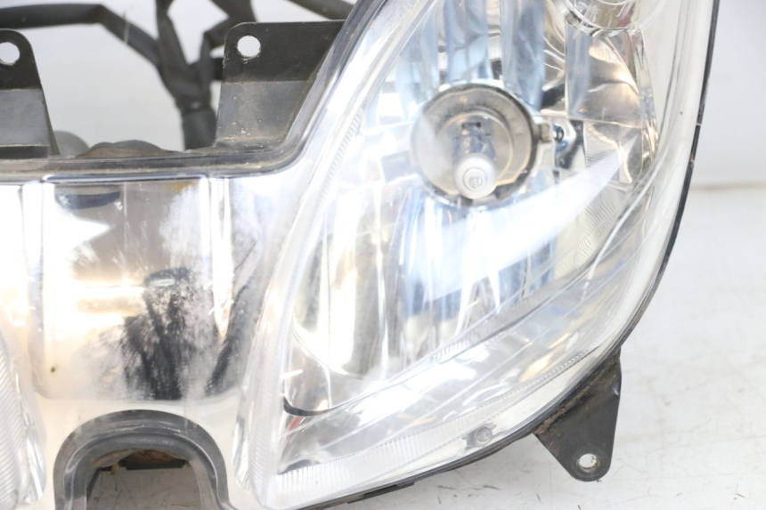 photo de FRONT HEADLIGHT YAMAHA XMAX X-MAX 125 (2006 - 2009) - Additional view of the item