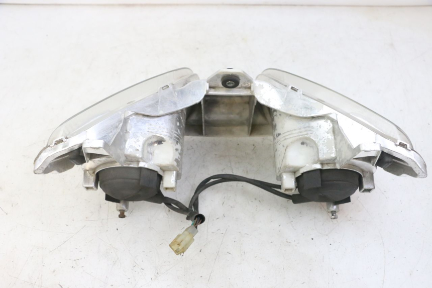 photo de FRONT HEADLIGHT YAMAHA X-MAX XMAX 125 (2010 - 2013) - Product overview