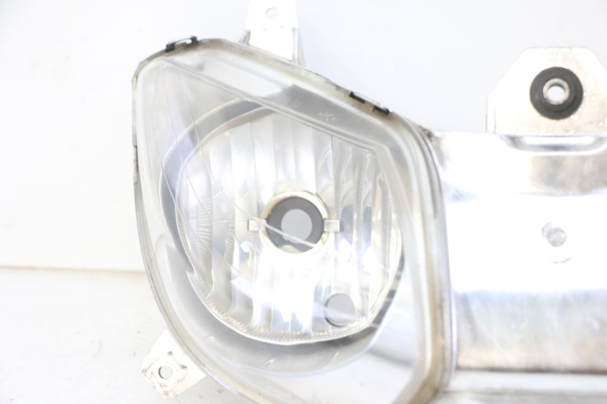 photo de FRONT HEADLIGHT YAMAHA X-MAX XMAX 125 (2010 - 2013) - Focus on structure