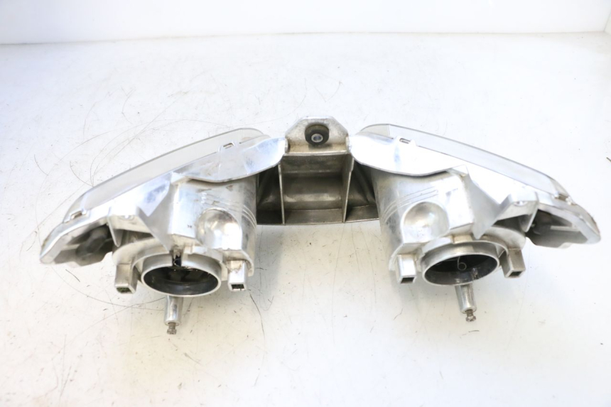 photo de FRONT HEADLIGHT YAMAHA X-MAX XMAX 125 (2010 - 2013) - Alternative perspective