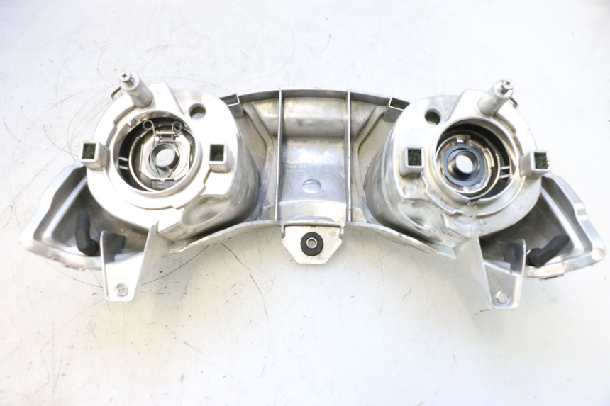 photo de FRONT HEADLIGHT YAMAHA X-MAX XMAX 125 (2010 - 2013) - Product overview