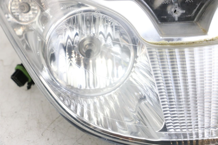 photo de FRONT HEADLIGHT PIAGGIO X8 125 (2004 - 2007) - Supplementary product photo
