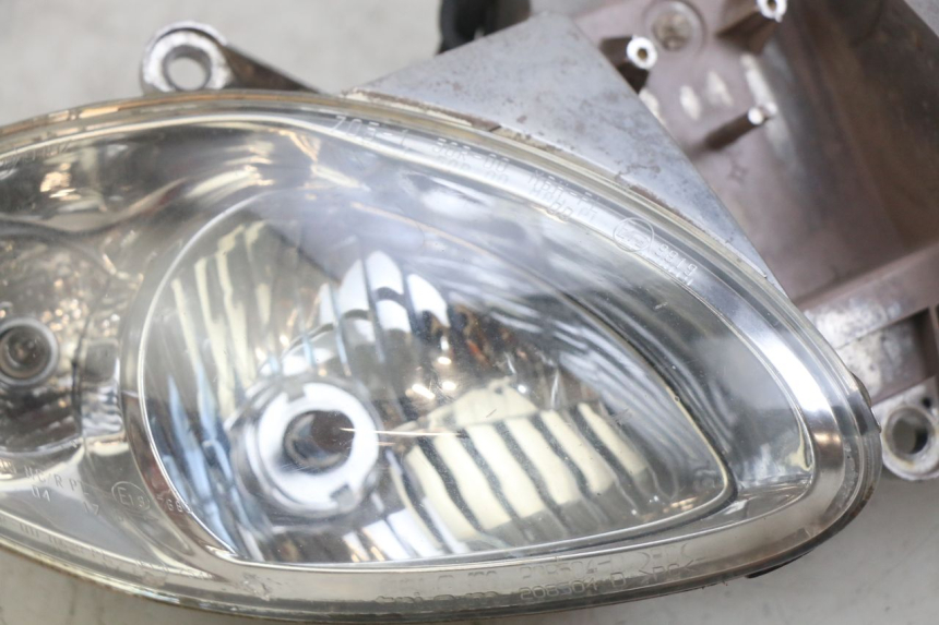 photo de FRONT HEADLIGHT PIAGGIO X9 EVOLUTION 125 (2003 - 2007) - Checked used part
