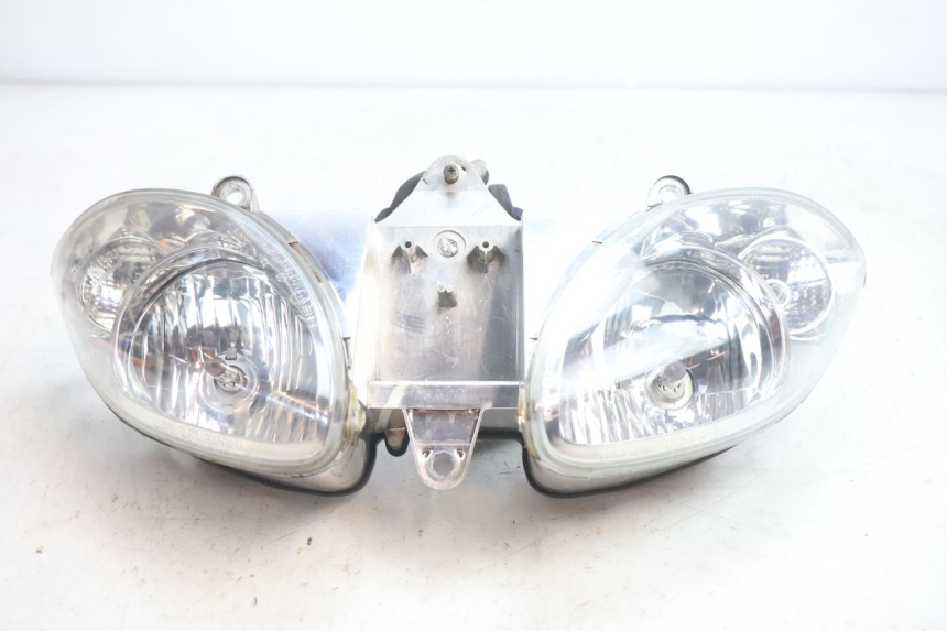 photo de FRONT HEADLIGHT PIAGGIO X9 EVOLUTION 125 (2003 - 2007) - Fixing points details
