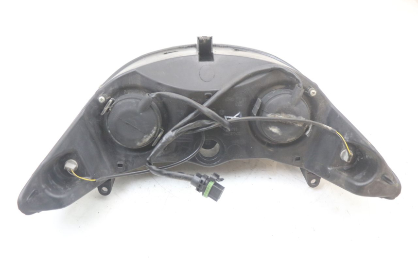 photo de FRONT HEADLIGHT PIAGGIO XEVO - X EVO 125 (2007 - 2017) - Surface and material condition