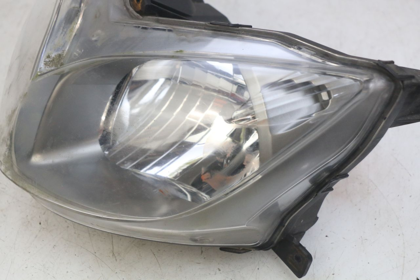 photo de FRONT HEADLIGHT YAMAHA YP MAJESTY 400 (2004 - 2008) - Markings and original references
