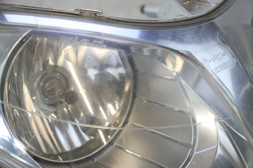 photo de FRONT HEADLIGHT YAMAHA YP MAJESTY 125 (2007 - 2010) - Distinctive features