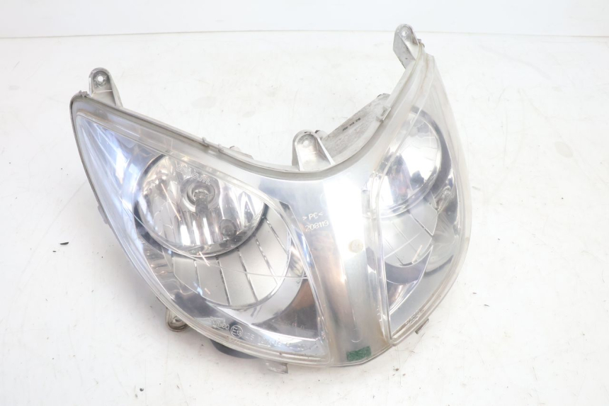 photo de FRONT HEADLIGHT YAMAHA YP MAJESTY 125 (2007 - 2010) - Zoom on usage condition