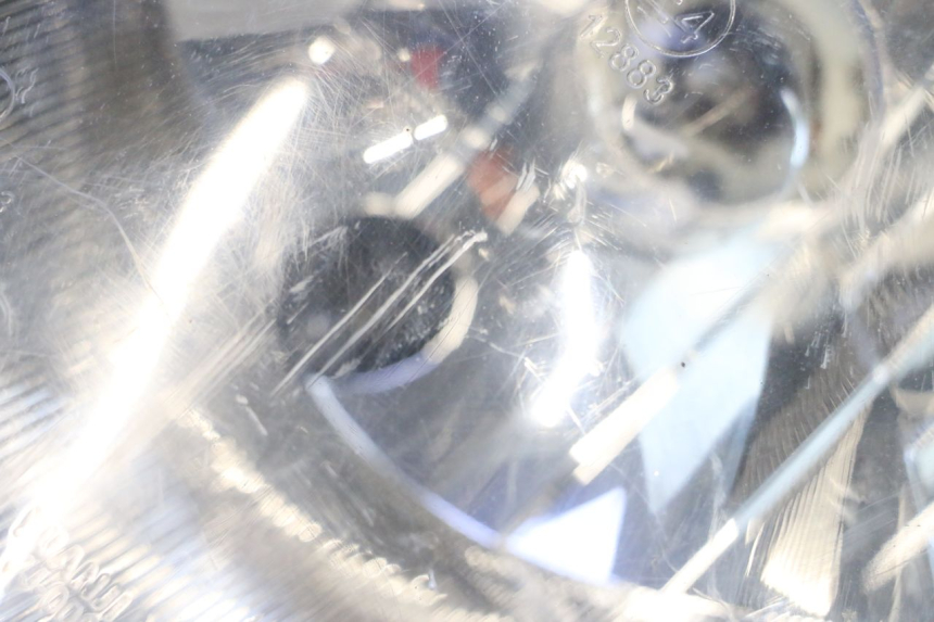 photo de FRONT HEADLIGHT UNIVERSAL BIKE ZN50QT-11B 50 (2018 - 2021) - High-resolution close-up