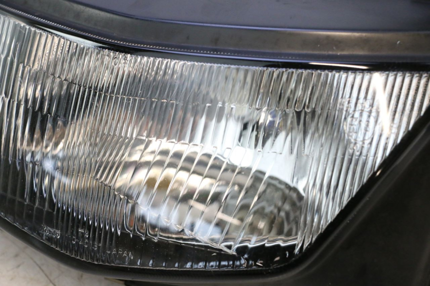 photo de HEADLIGHT KAWASAKI ZX-6R ZX6R 600 (1995 - 1997) - Zoom on usage condition