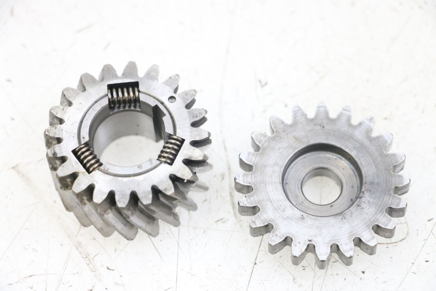 photo de TRANSMISSION DRIVE GEAR SHAFT HYOSUNG GV AQUILA 125 (2000 - 2009) - Main view