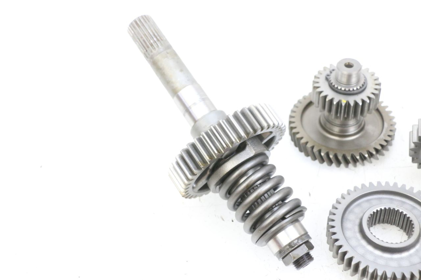 photo de TRANSMISSION DRIVE GEAR SHAFT SUZUKI BURGMAN 650 (2013 - 2020) - Fixing points details