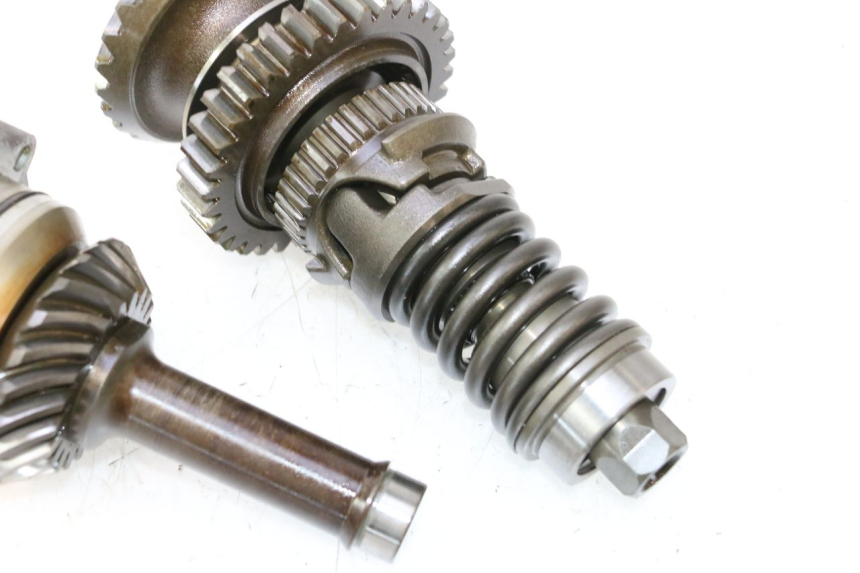 photo de TRANSMISSION DRIVE GEAR SHAFT YAMAHA FJR 1300 (2001 - 2005) - Technical close-up