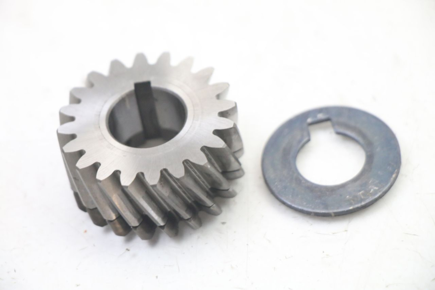 photo de TRANSMISSION DRIVE GEAR SHAFT HYOSUNG GTR 125 (2006 - 2008) - Alternative perspective