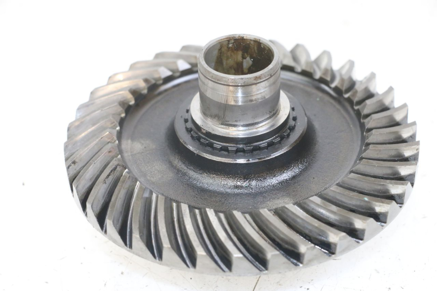 photo de TRANSMISSION SPROCKET HONDA NTV DEAUVILLE 650 (1998 - 2001) - Alternative perspective
