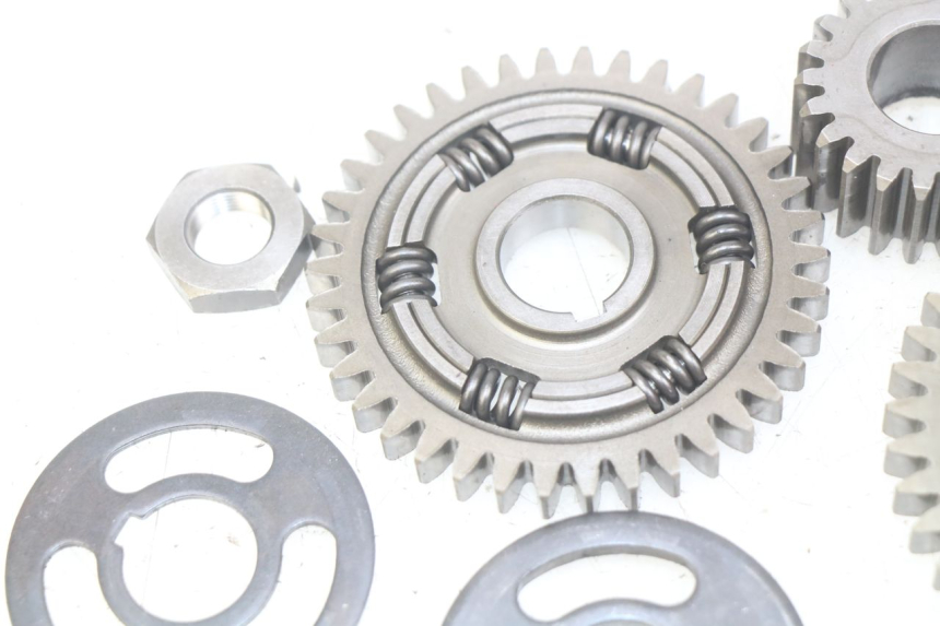 photo de TRANSMISSION SPROCKET YAMAHA SR 125 (1982 - 2003) - Technical close-up
