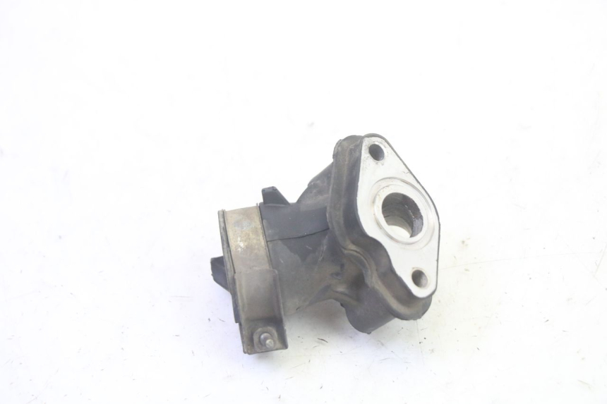 photo de INTAKE MANIFOLD KYMCO AGILITY 16+ 4T 50 (2018 - 2023) - Zoom on usage condition