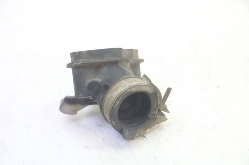 photo de INTAKE MANIFOLD KYMCO AGILITY 16+ 4T 50 (2018 - 2023) - Technical close-up