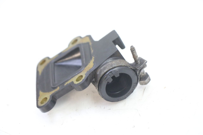 photo de INTAKE PIPE MBK BOOSTER NEXT GENERATION 50 (1995 - 1998) - Zoom on usage condition