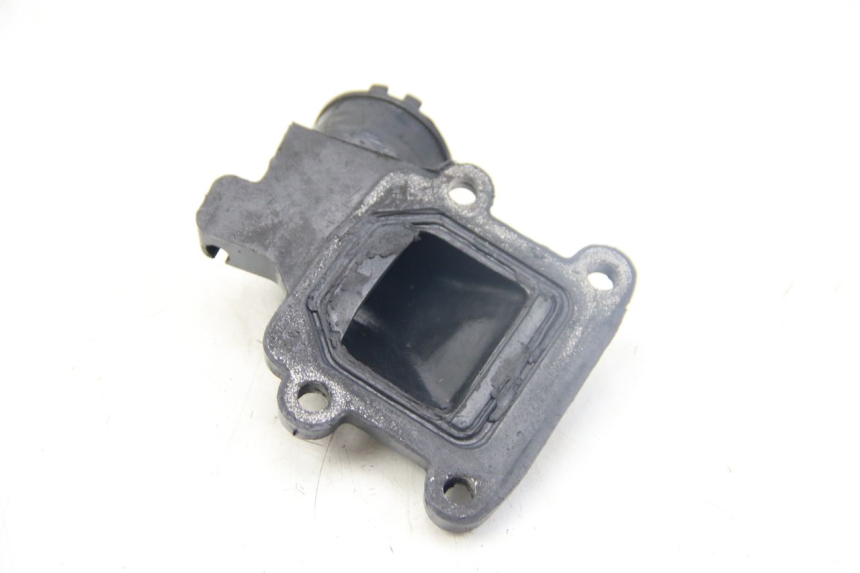 photo de INTAKE MANIFOLD MBK BOOSTER SPIRIT 50 (1999 - 2003) - Technical close-up