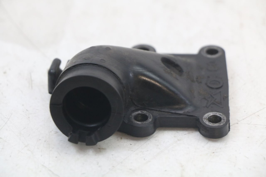 photo de INTAKE PIPE YAMAHA BW'S 50 (2004 - 2017) - Zoom on usage condition